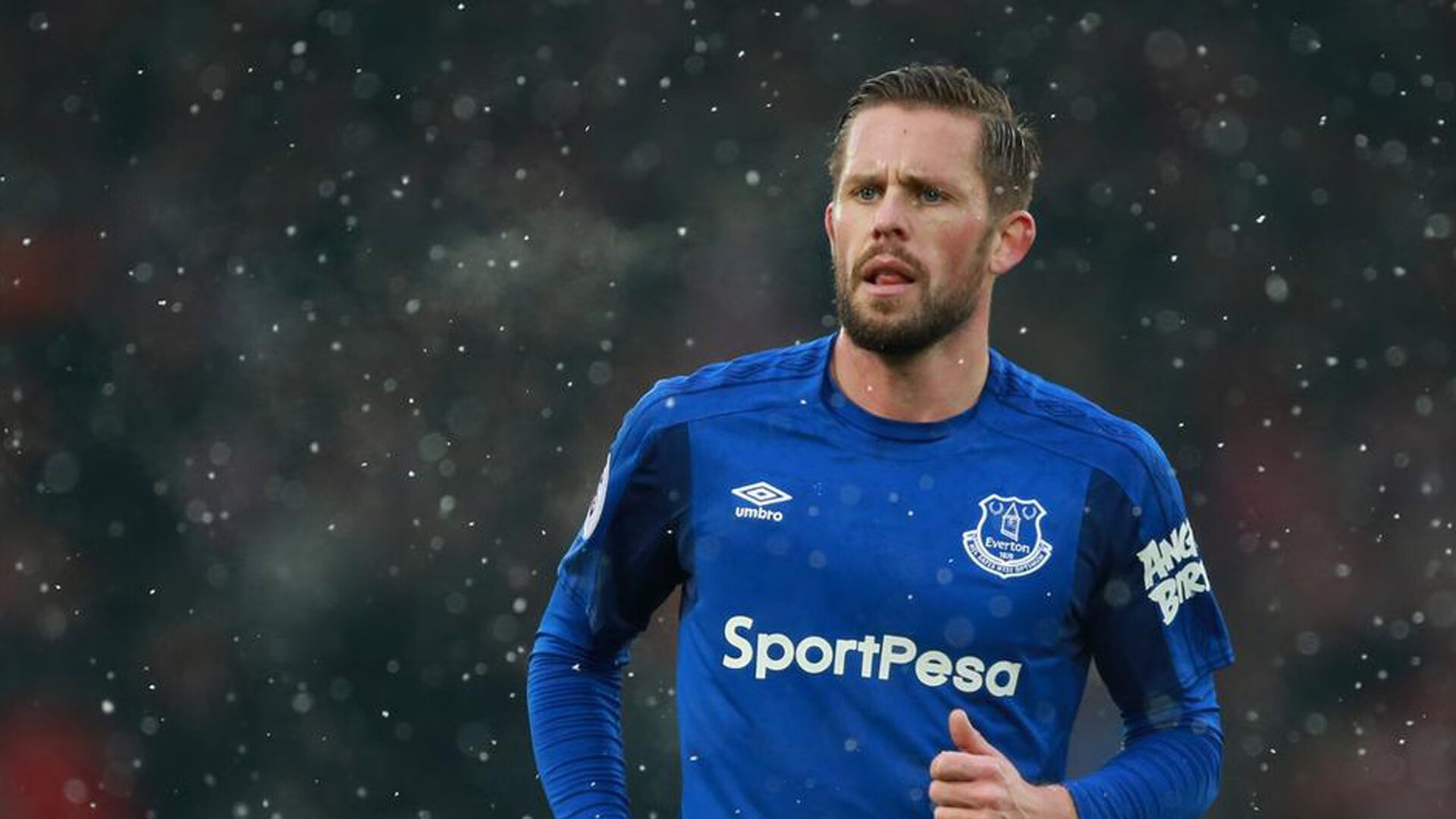 勇士队在总决赛中击败湖人夺冠，湖人勇士总决赛1比3落后前方记者直接判定总冠军归属