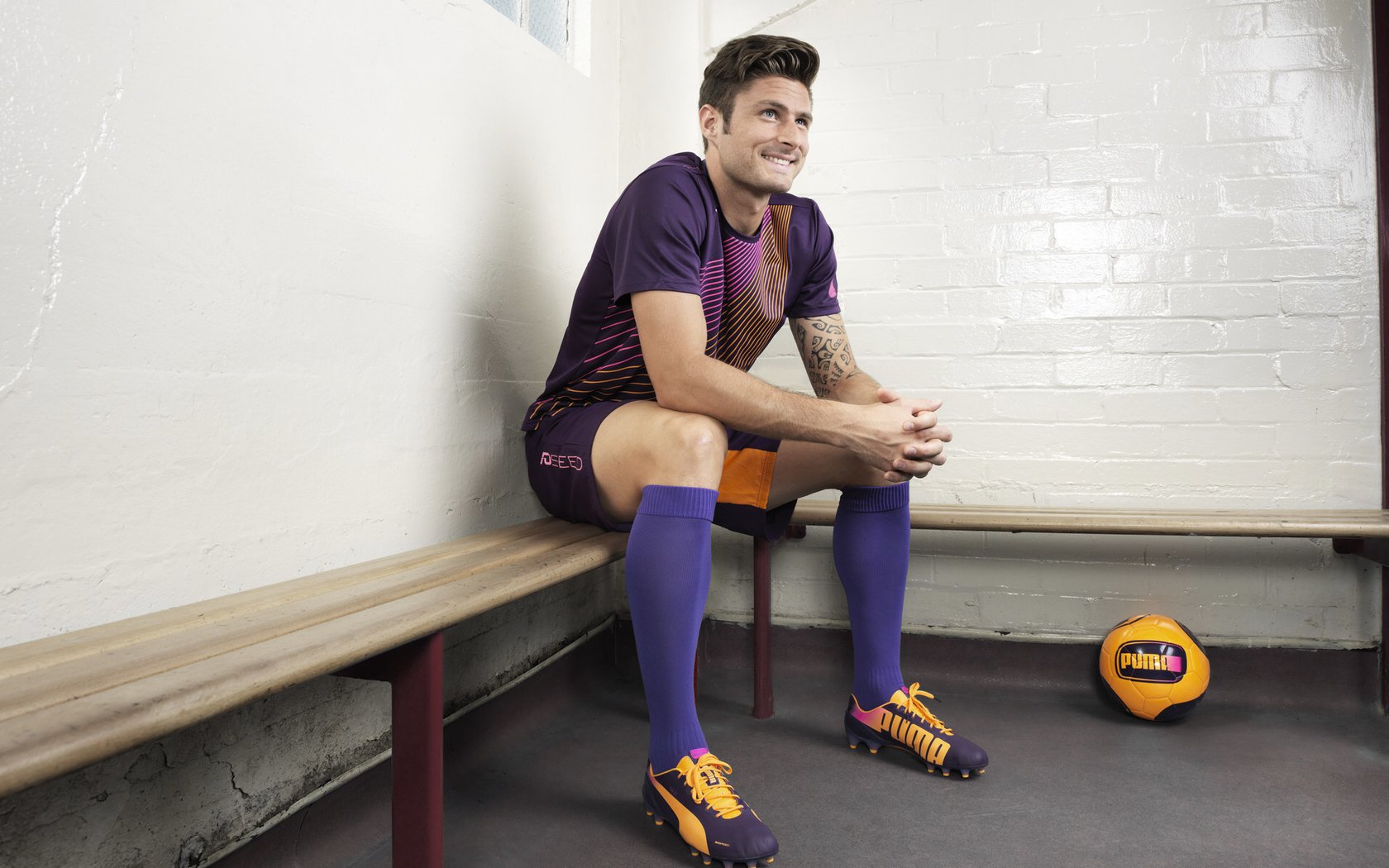 世界杯后:多位国脚在联赛首战佩戴特别袖标 纪念大赛经历